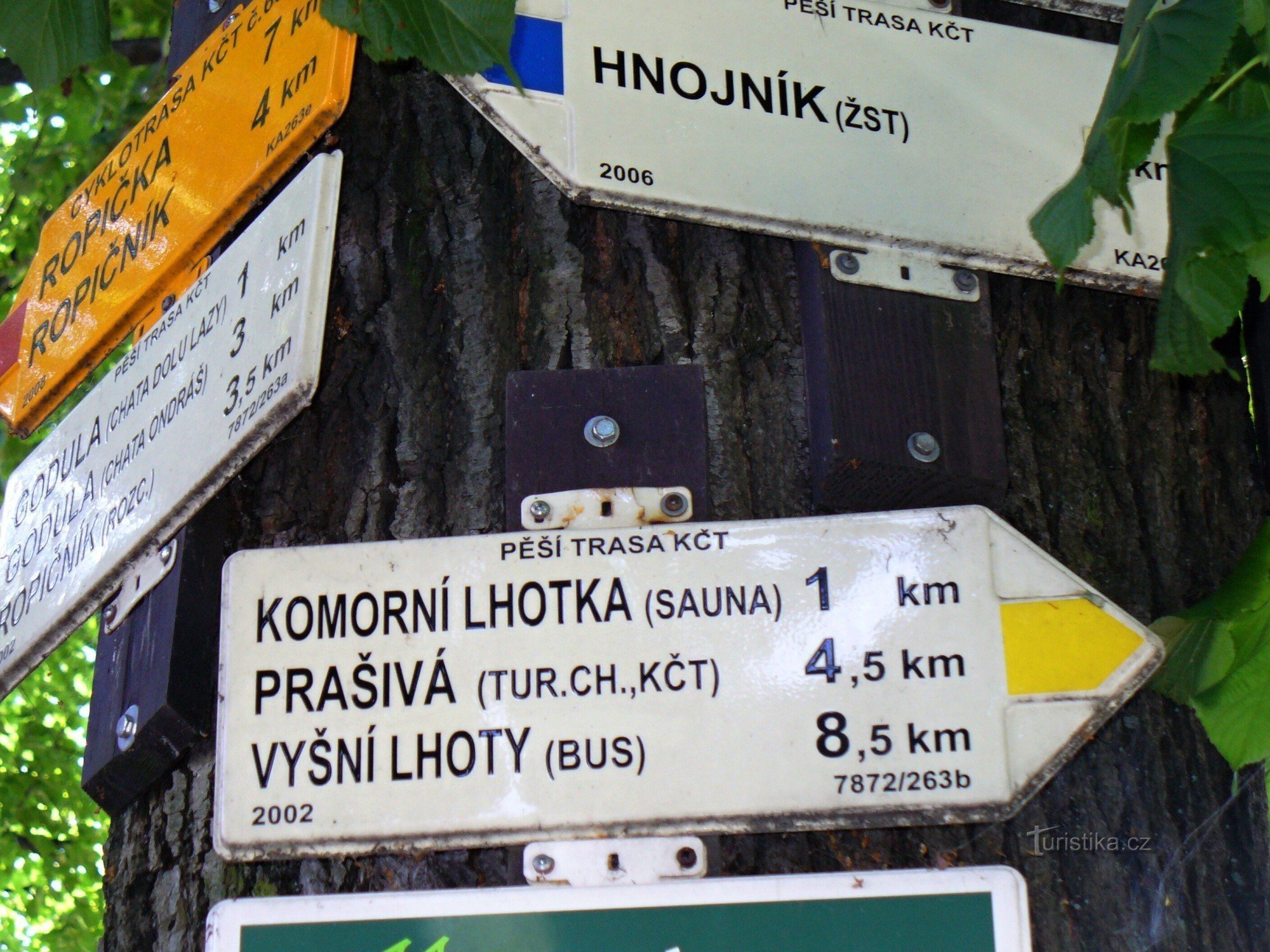 Start i Komorní Lhotka - vi følger den gule