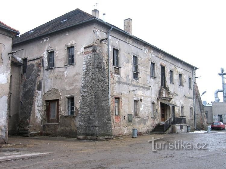 Vechiul castel Berkov: Rosice