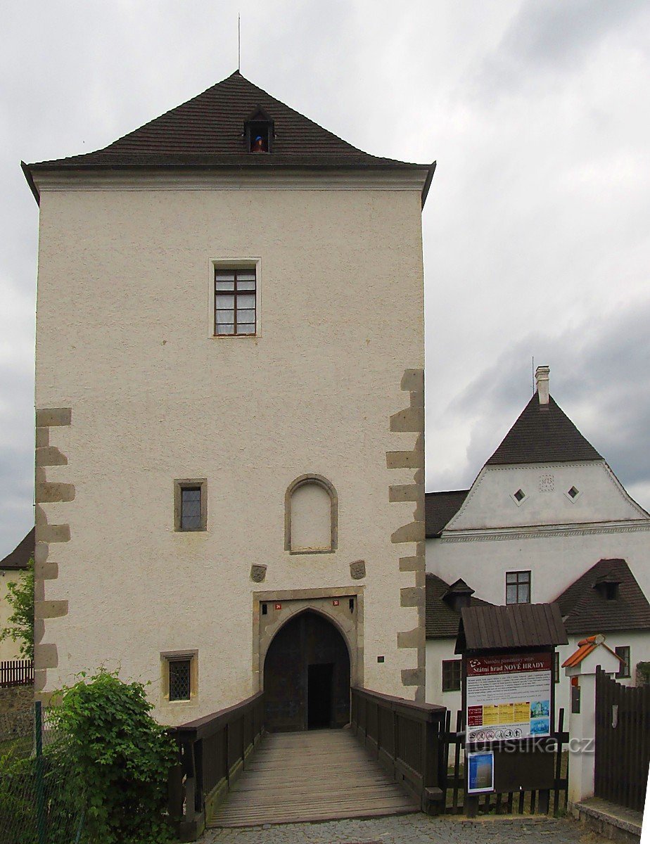 O antigo castelo em Nové Hrady