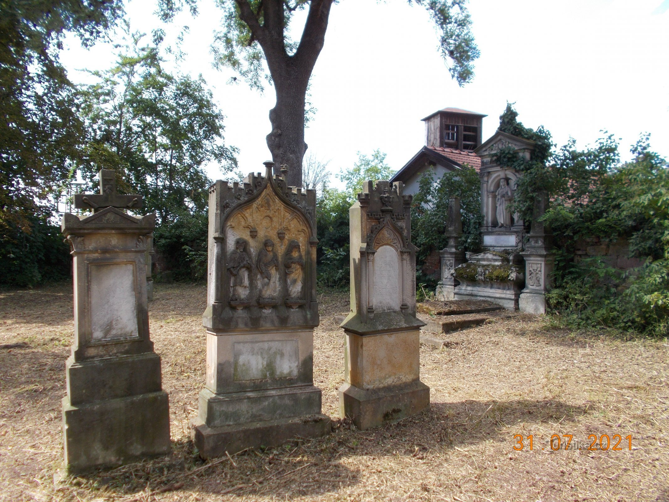 De oude begraafplaats in Železnica