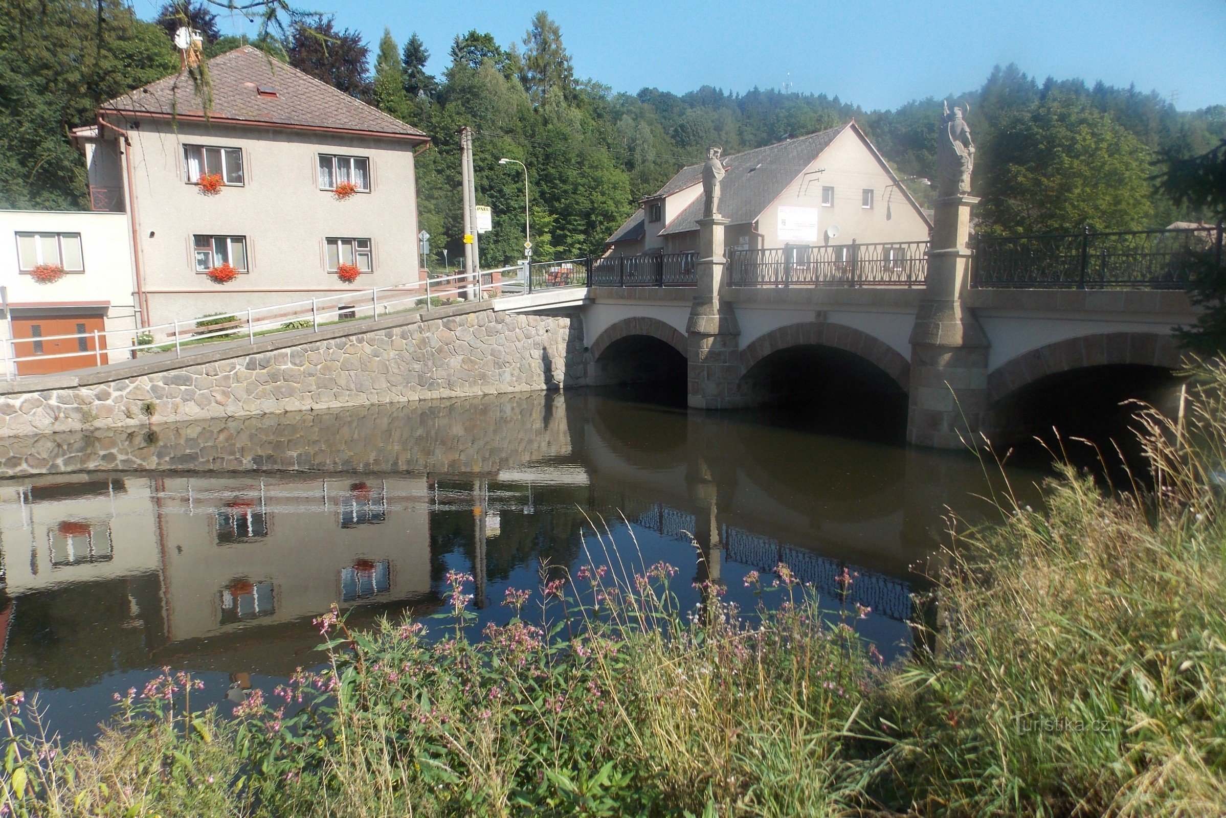 De oude brug in Jablonné nad Orlicí