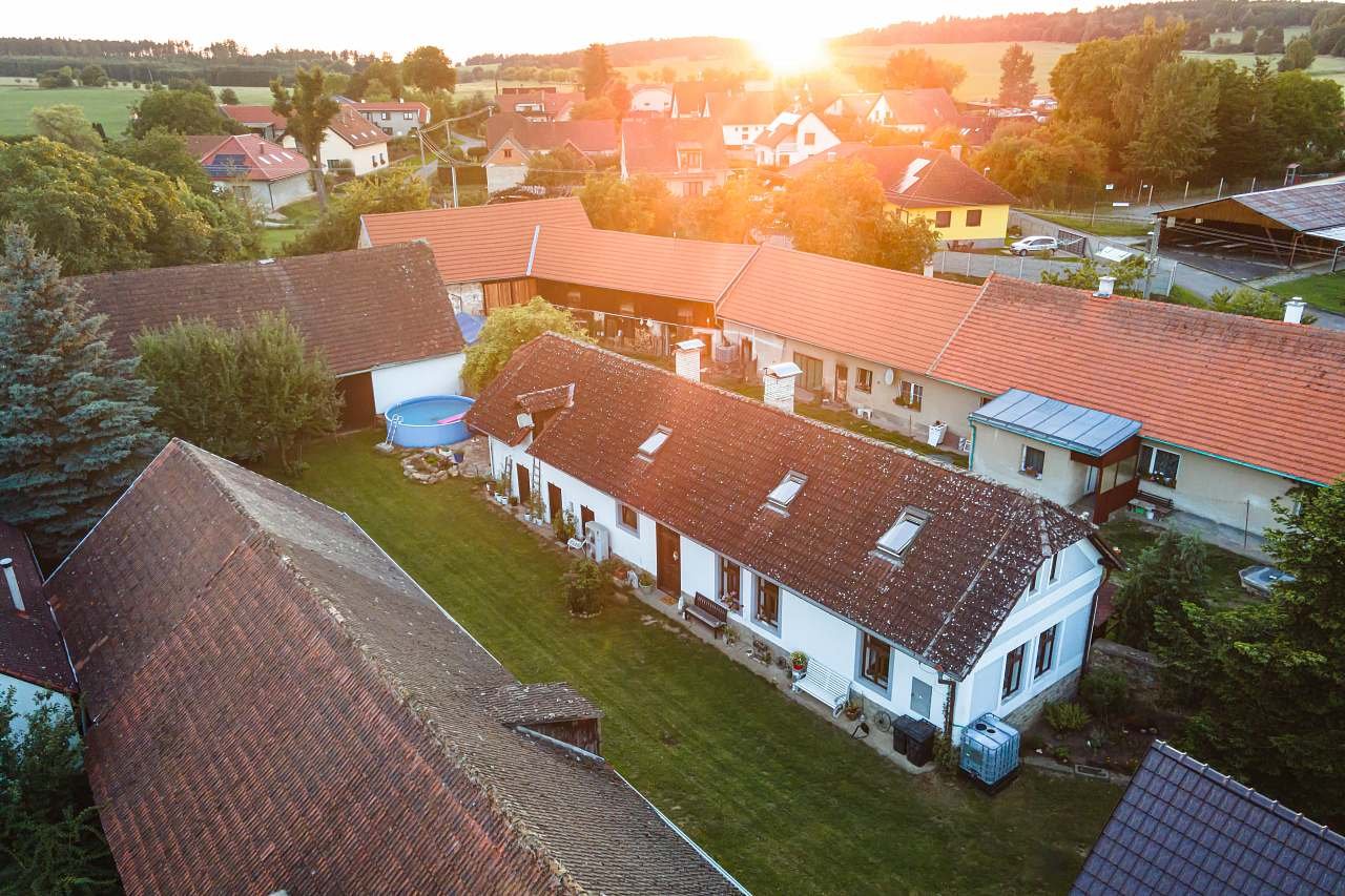 Cho thuê bất động sản 32 Křenovice, cách bố trí tòa nhà
