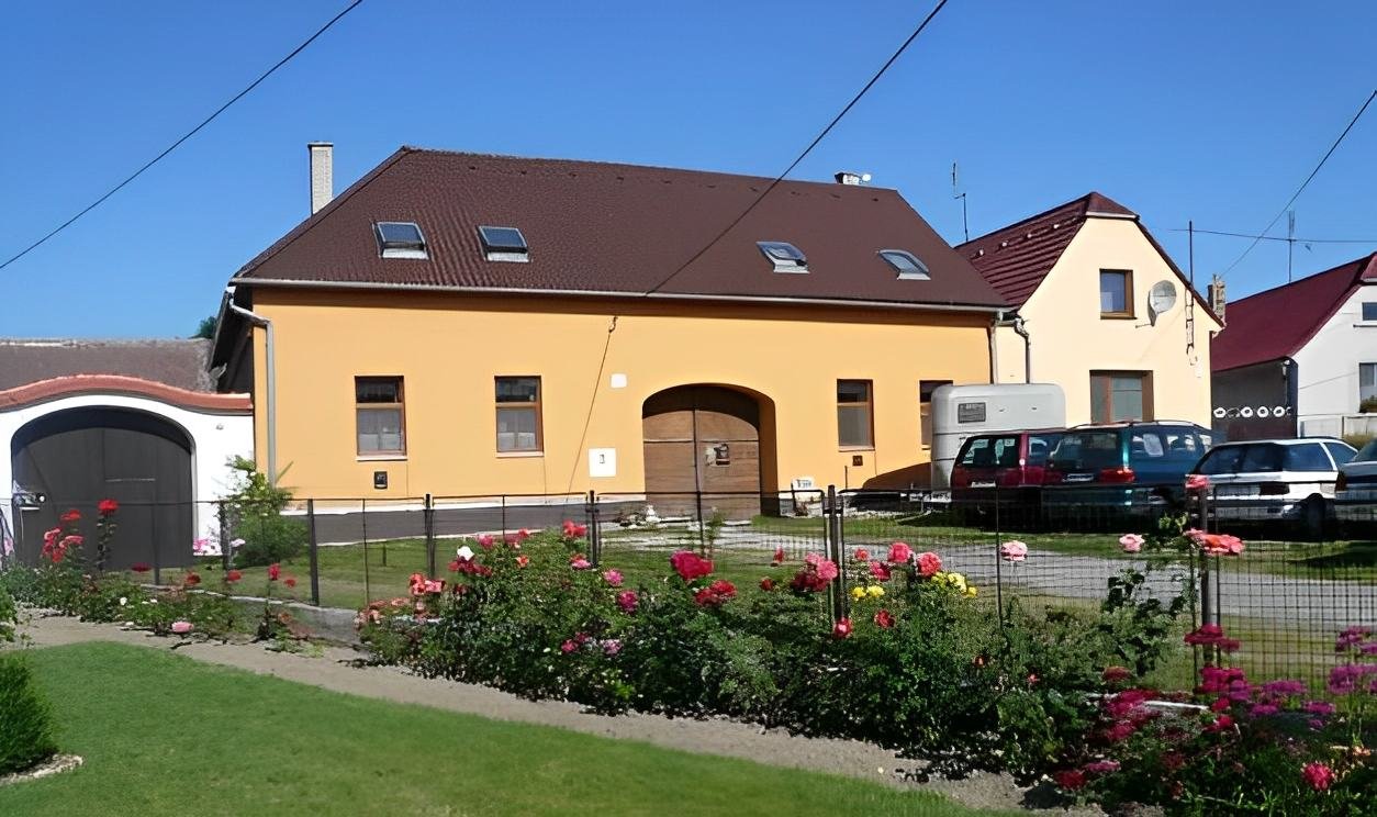 Statek u koní s bazénem, ubytování, tábory