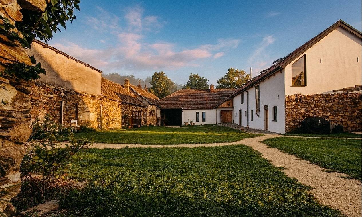 statek Vilémov uzavřený dvůr