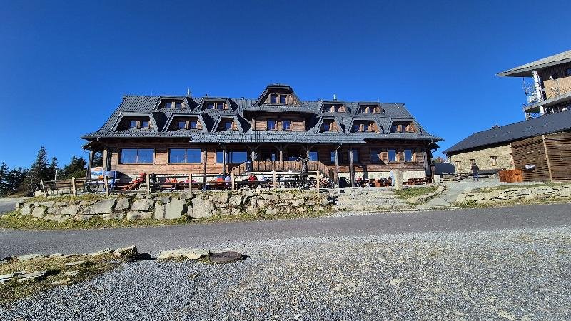 stavby na Lysé hoře