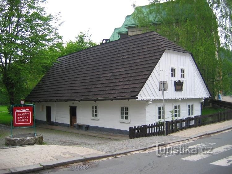 Stavba, v kateri se je rodil Alois Jirásek