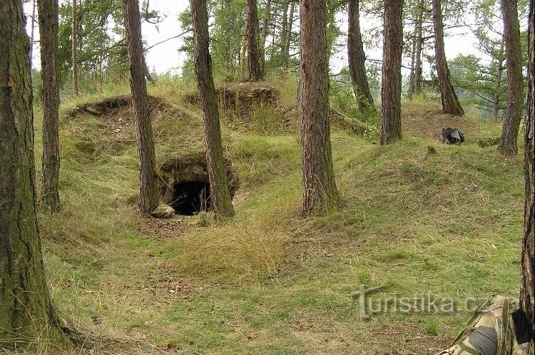 Štědrý hradek: вхід до підвалу