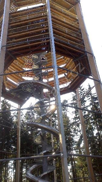 Stezka korunami stromů