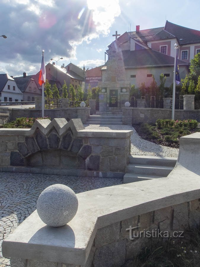 Boucliers (Šilperk) – Mémorial de guerre