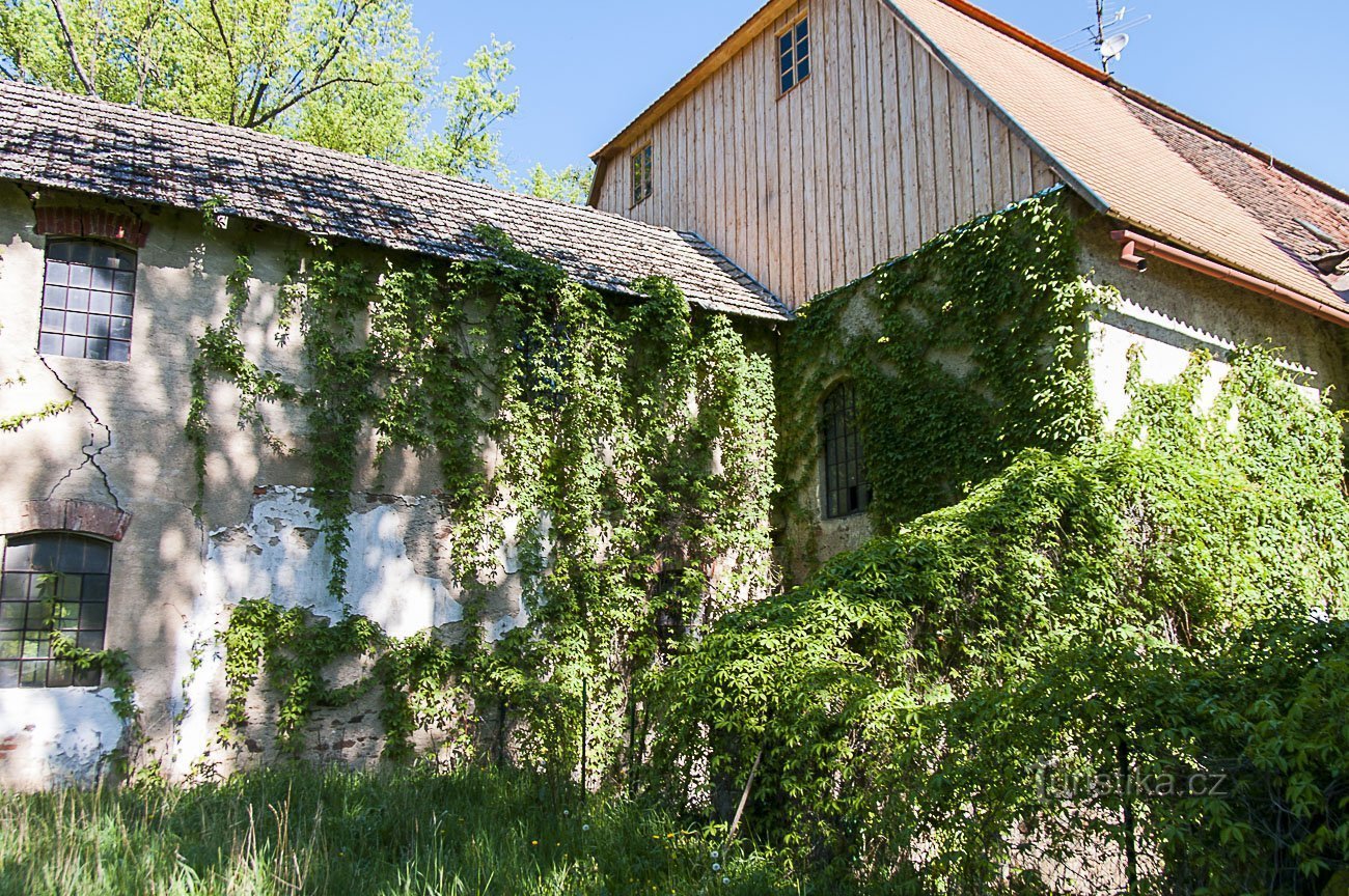 Barns