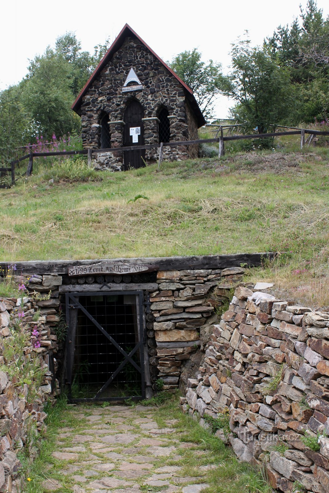 Promised Land Tunnel - Sisäänkäynti