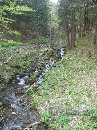 Stolovec a Pod Stolovou település felett