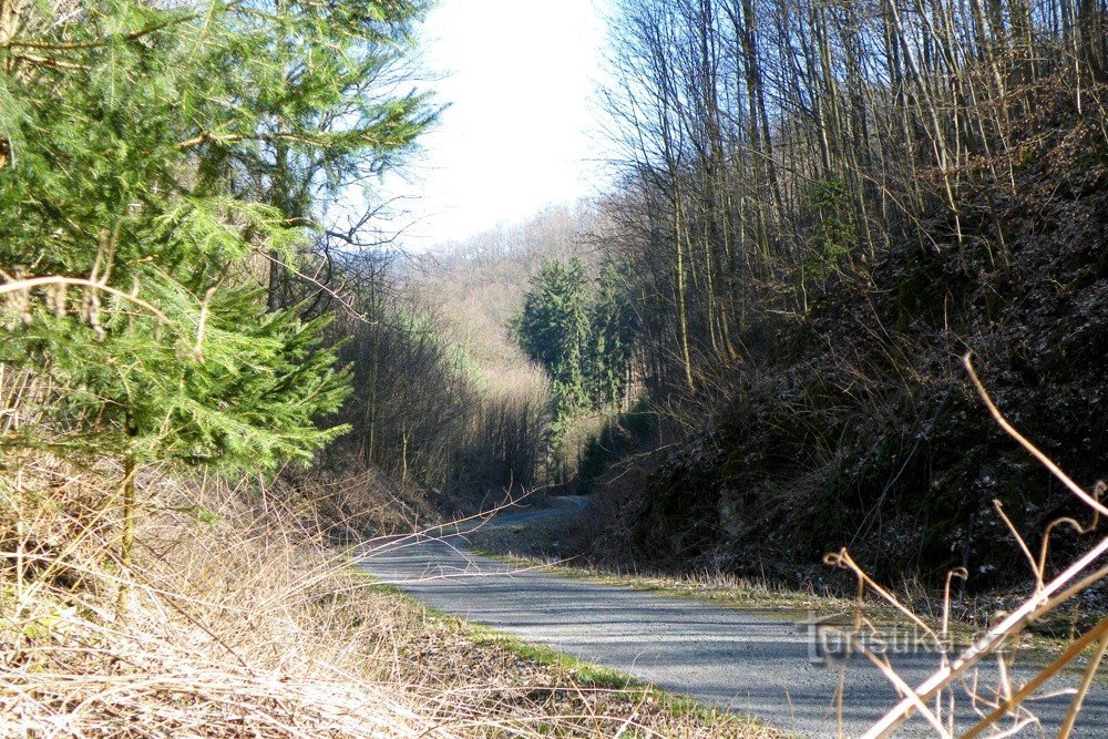 Climbing along the Coufava