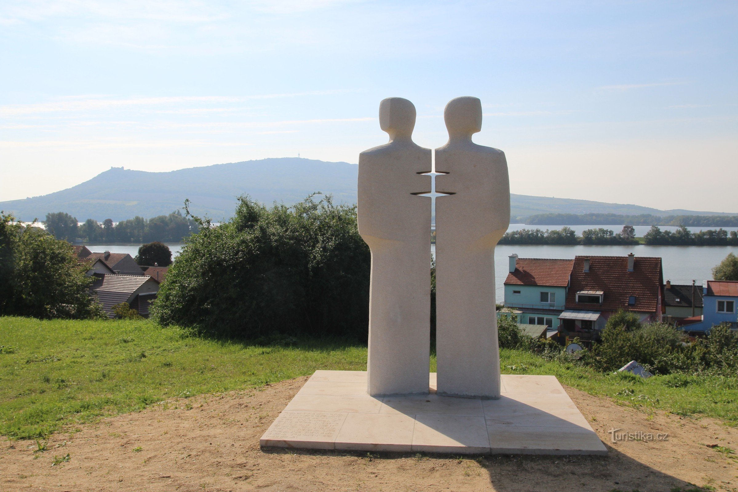 Strachotín - monument voor Cyrillus en Methodius