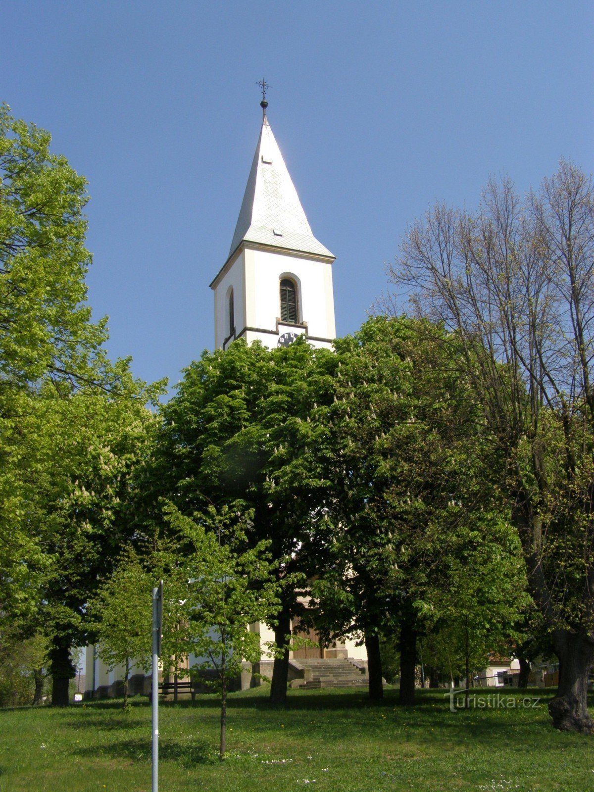 Stračov - kostel sv. Jakuba