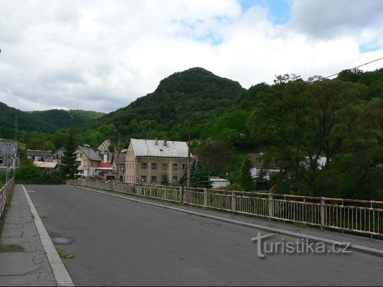 STRÁŽ NAD OHÍR - POGLED NA BRDO HIMLSTEJN