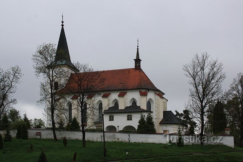 Strázek - De heliga Simon och Judas kyrka