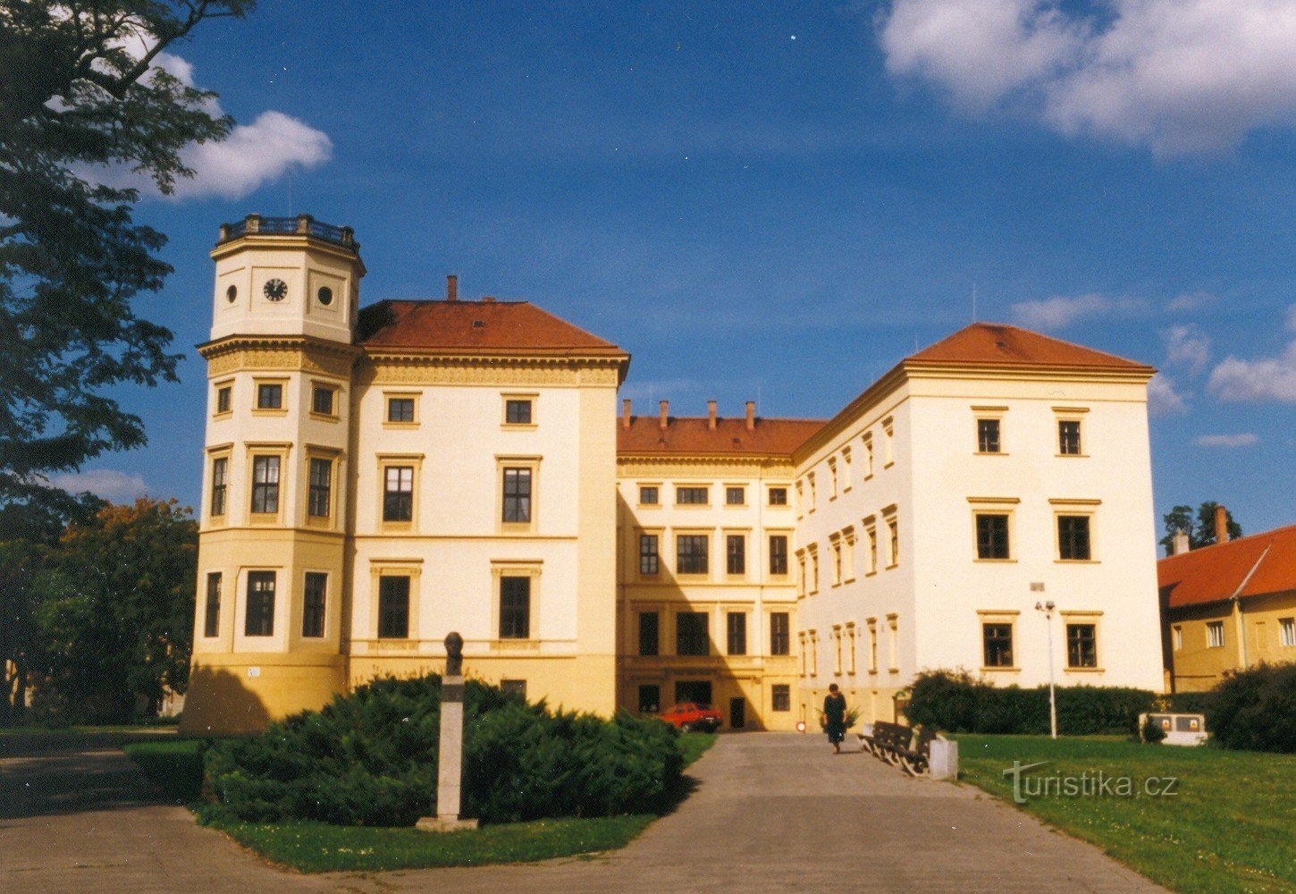 caseta de vigilancia - castillo