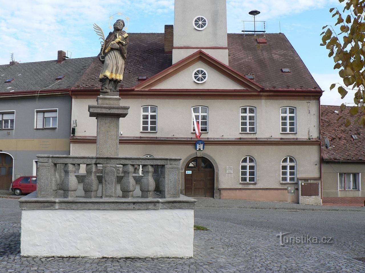 Strážov, Statue des hl. Johannes von Nepomuk