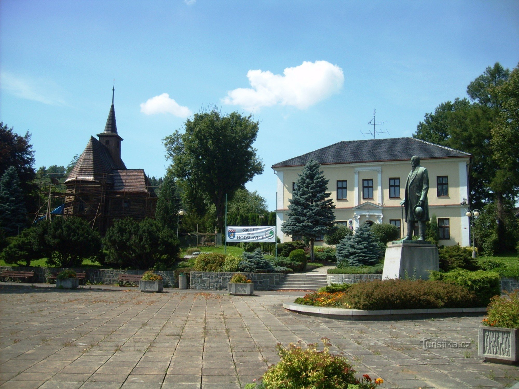 centrum av byn Hodslavice