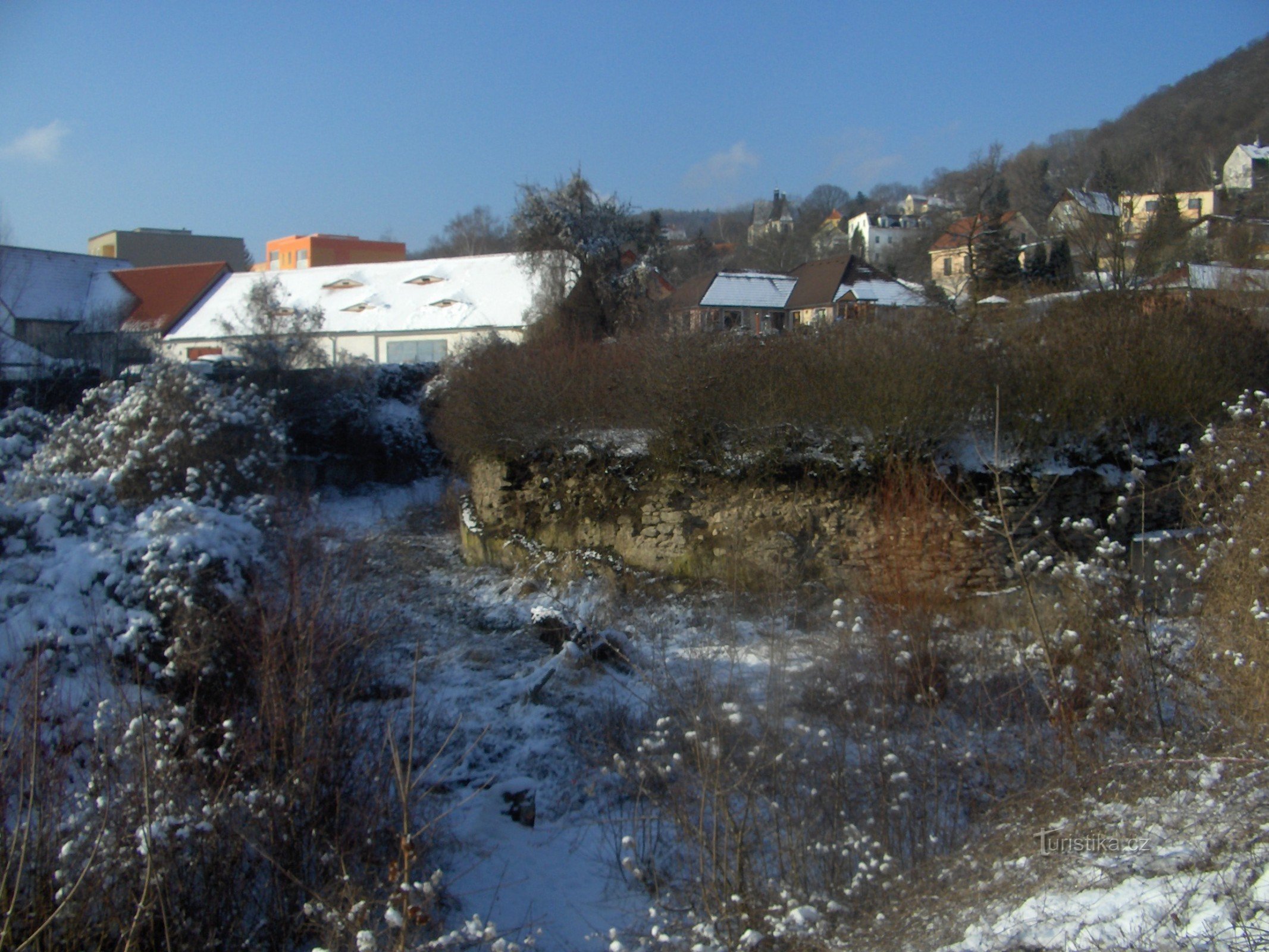 Středověká vodní tvrz.