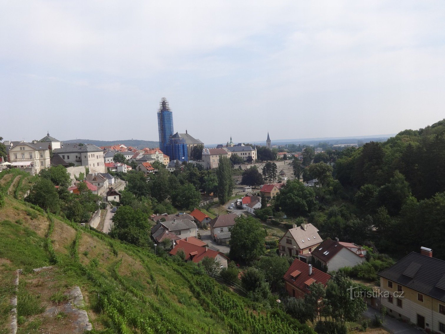 The medieval silver Kutna Mountains and the current gold Kutná Hora