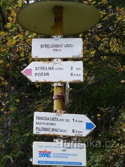 Střelenský vrch - 616 m - útjelző tábla