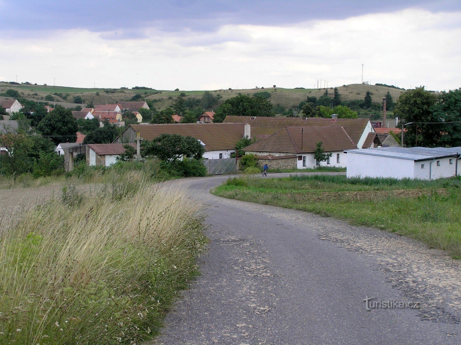 Střelice (août 2006) - arrivée des champs de l'ouest