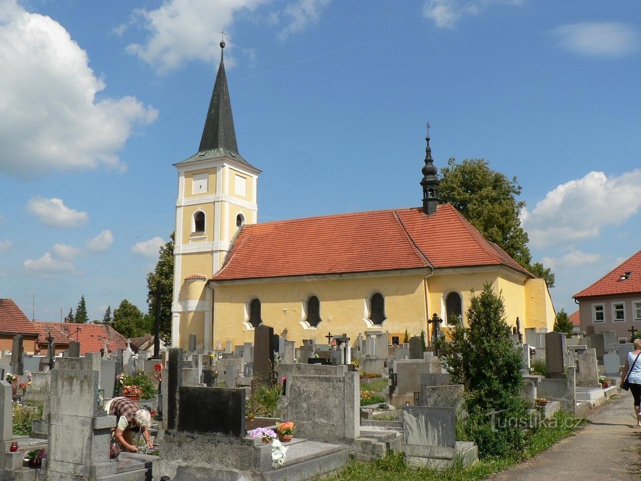 Střelské Hoštice, εκκλησία του St. Χελιδόνι