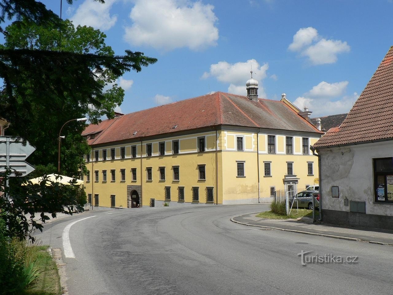 Strelské Hoštice, Burg