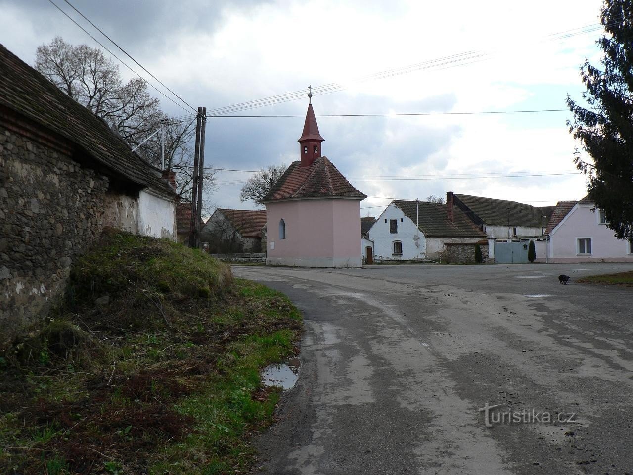 Strelskohoštická Lhota, polprikolica