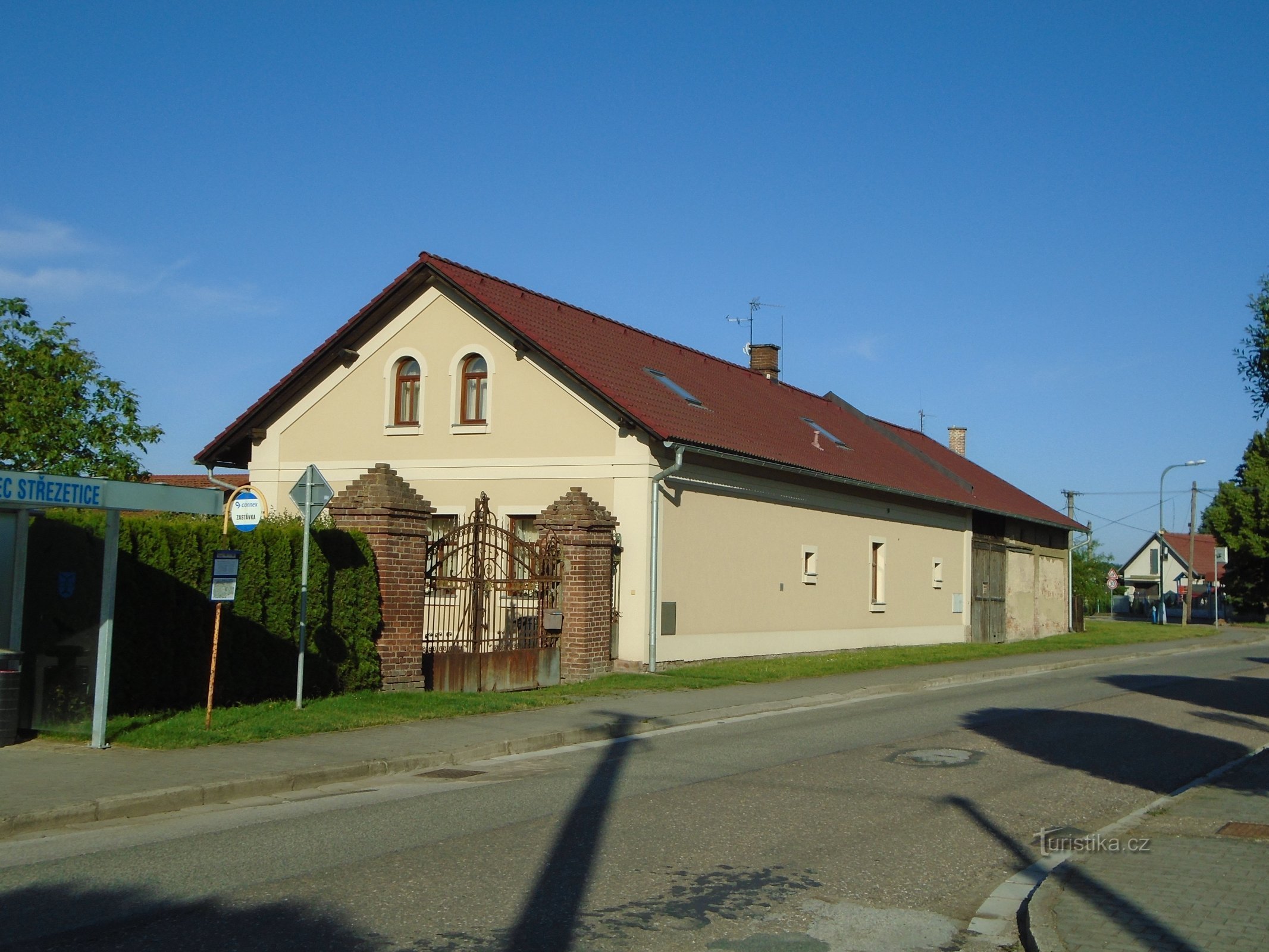 Střezetice čp. 1