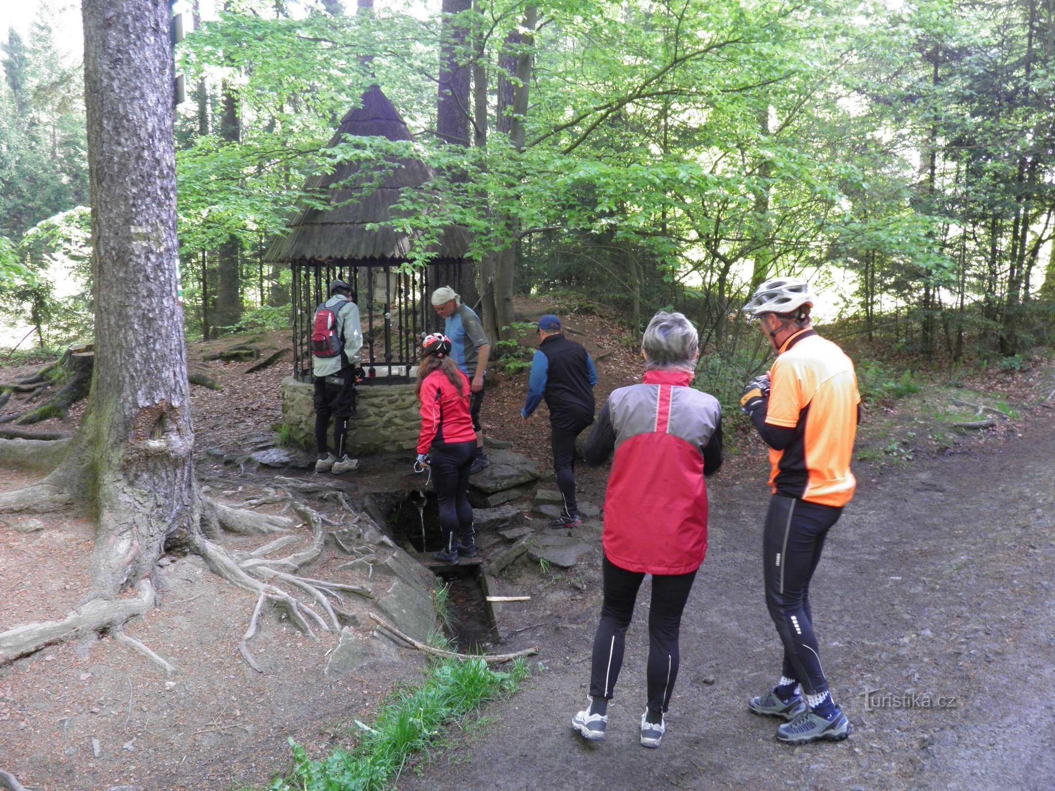 Stříbrná studánka u Ivaniných rybníčků