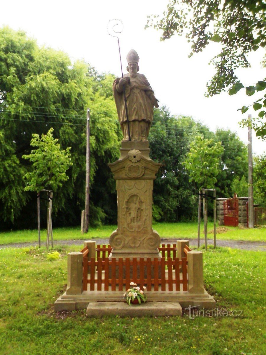 Stříbrnice - statue de St. Gothard