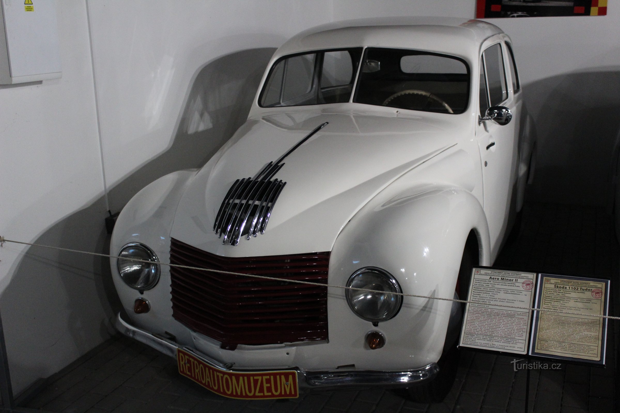 STRNADICE-RETRO AUTO MUSEUM