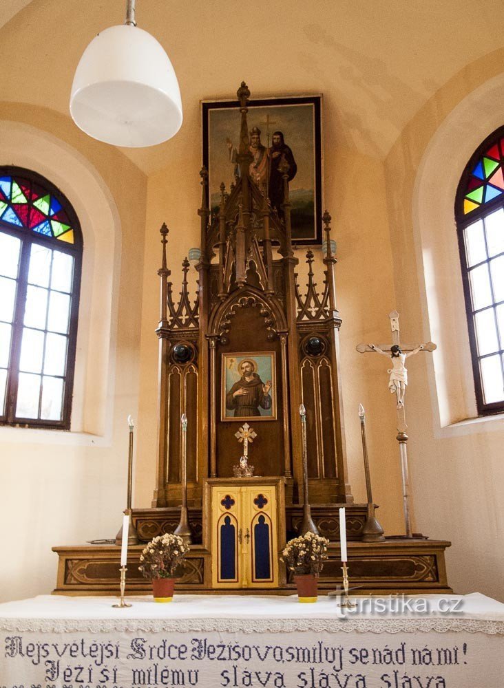 Strupšín - Pyhän Nikolauksen kappeli Franciscus Assisilainen