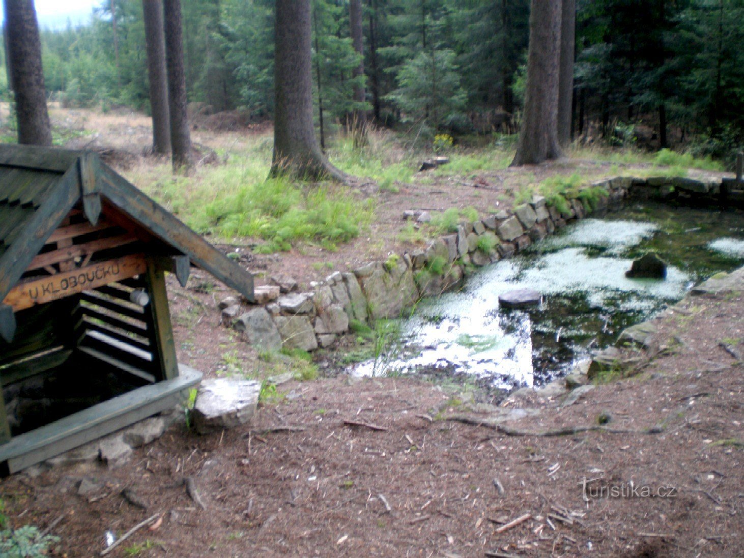 Der Brunnen unter dem Hut