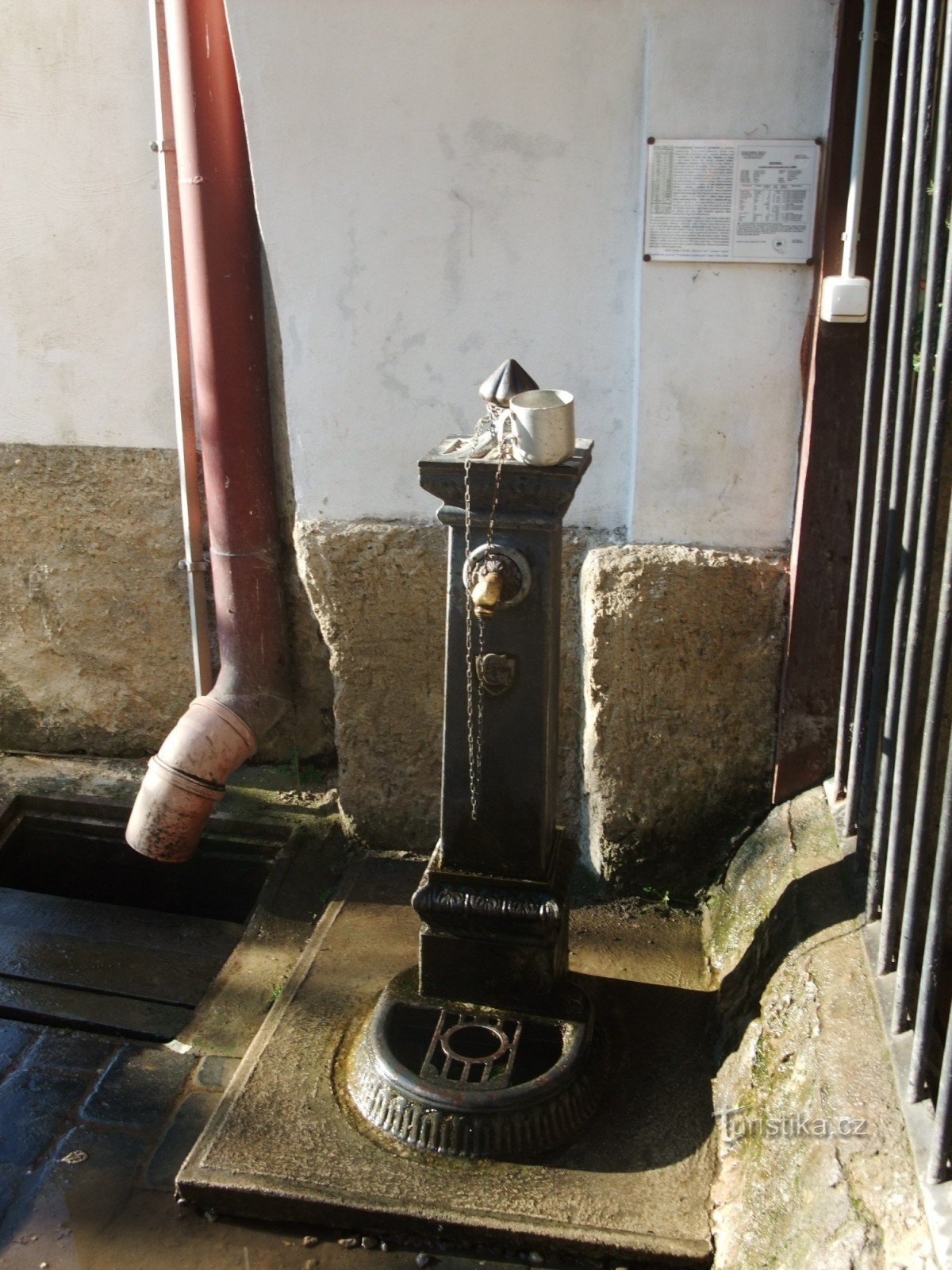 Brunnen i St. Ivana