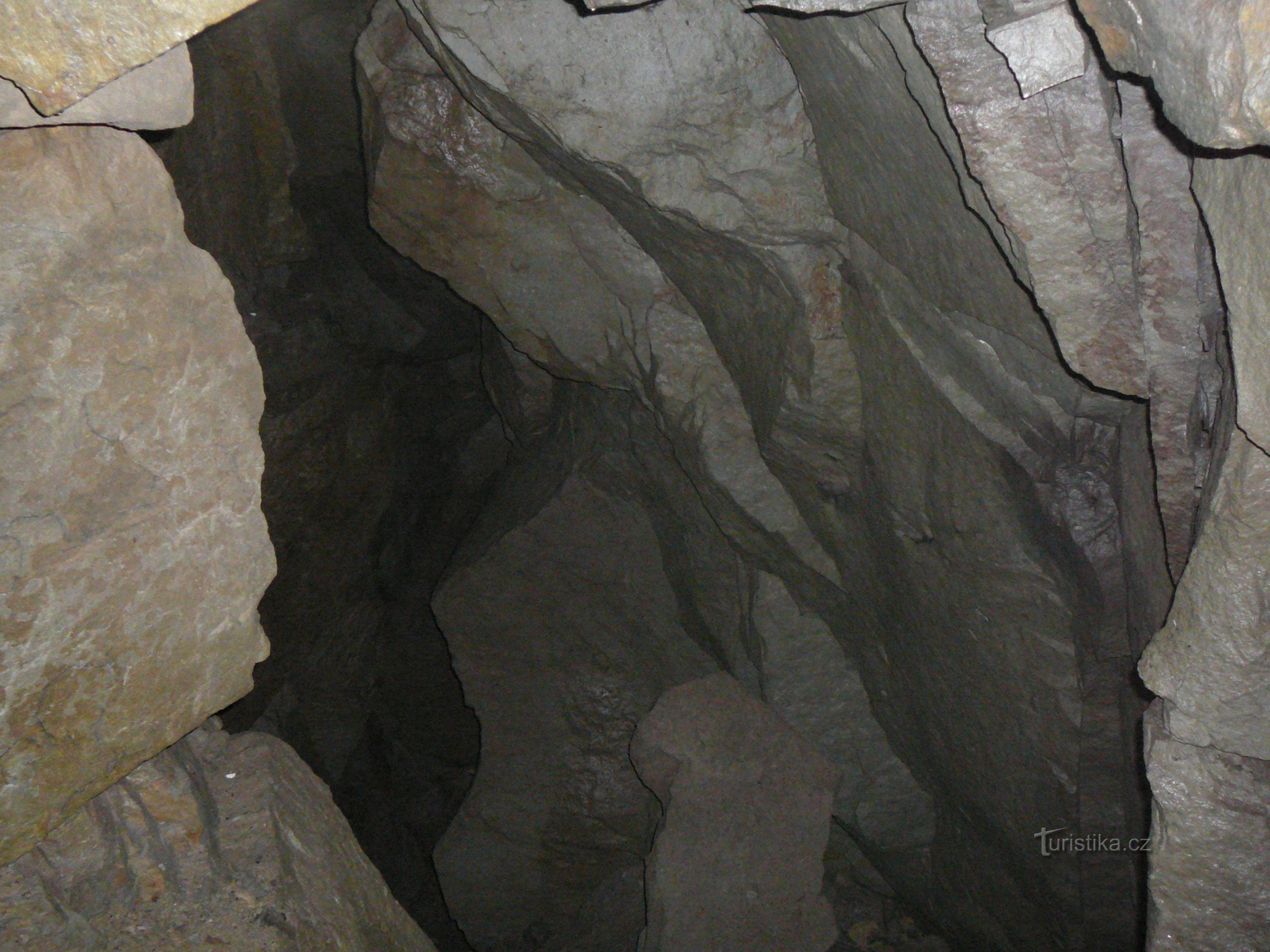 Grotte froide à l'intérieur