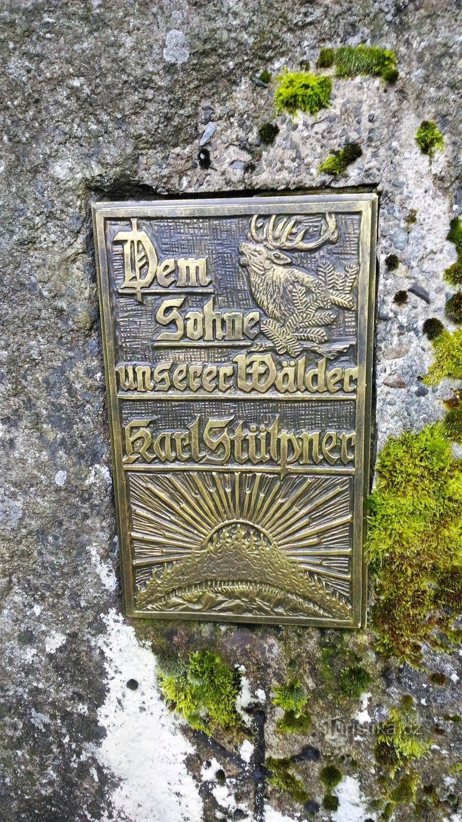 Stülpner's monument in the Ore Mountains.