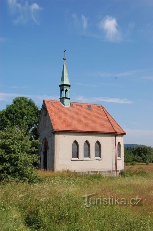 A stylishly clean chapel in Valdek