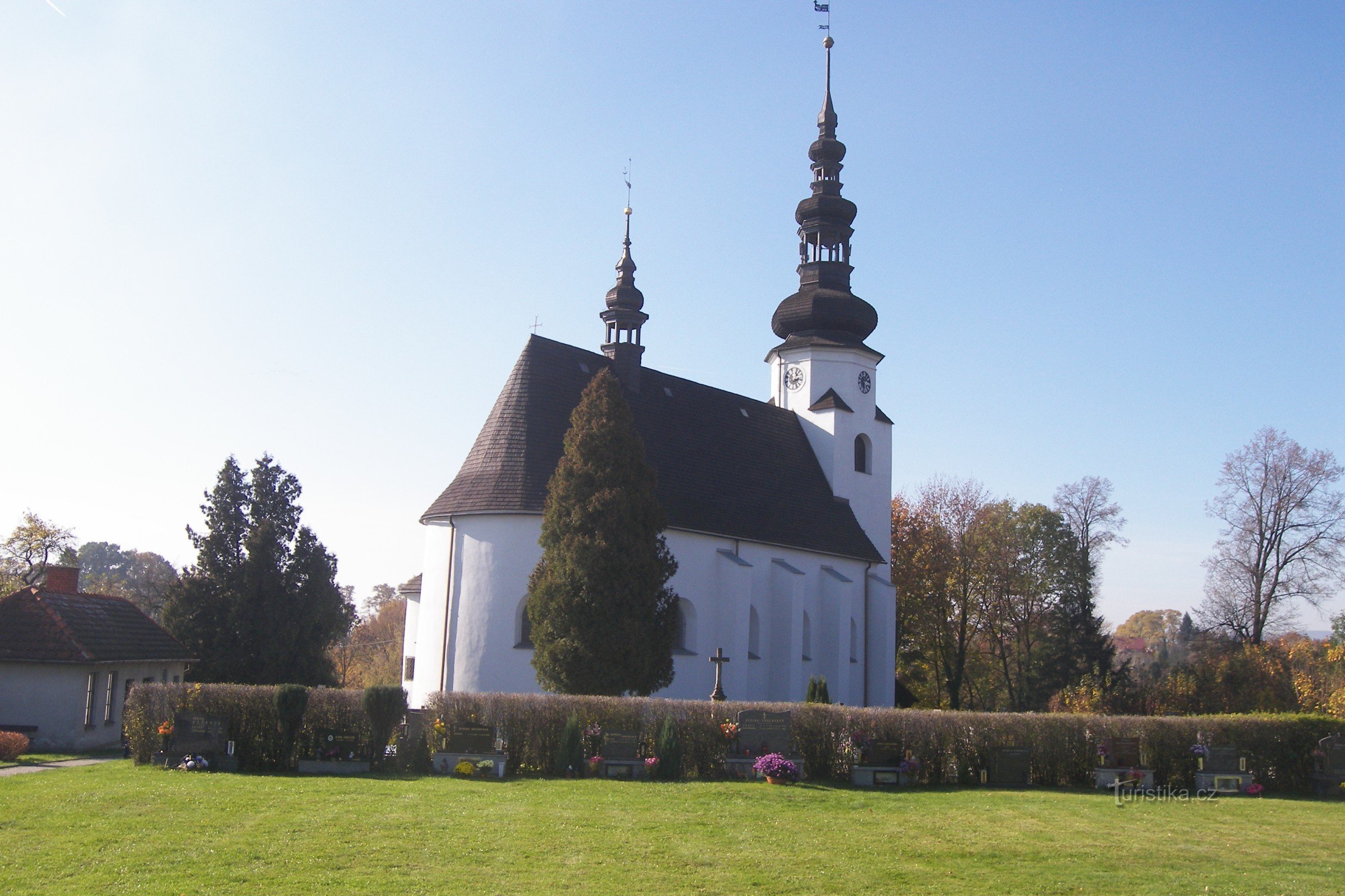 Suchdol nad Odrou - kościół parafialny Św. Trójcy