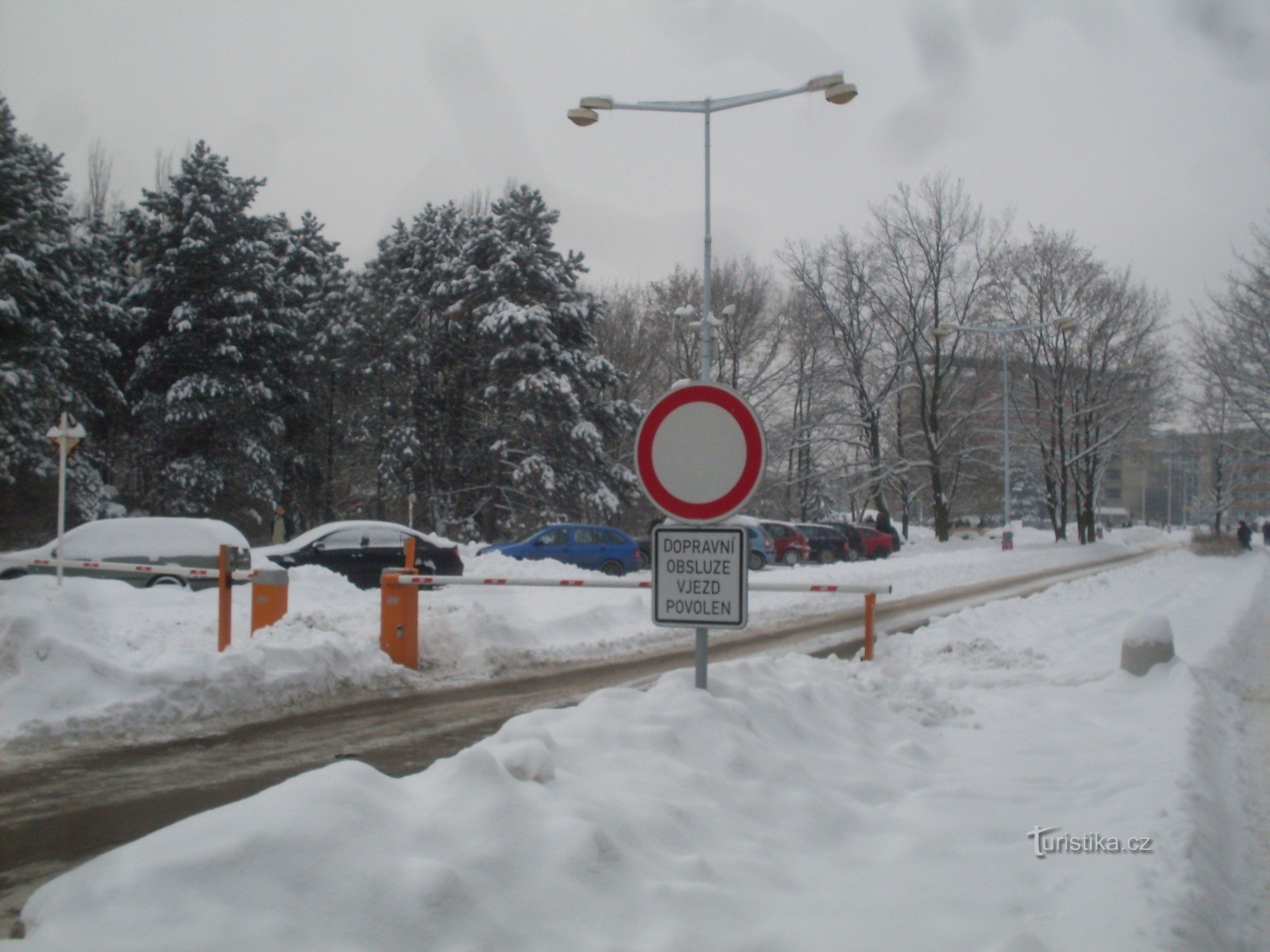 As montanhas Suchdol ficam assim no inverno