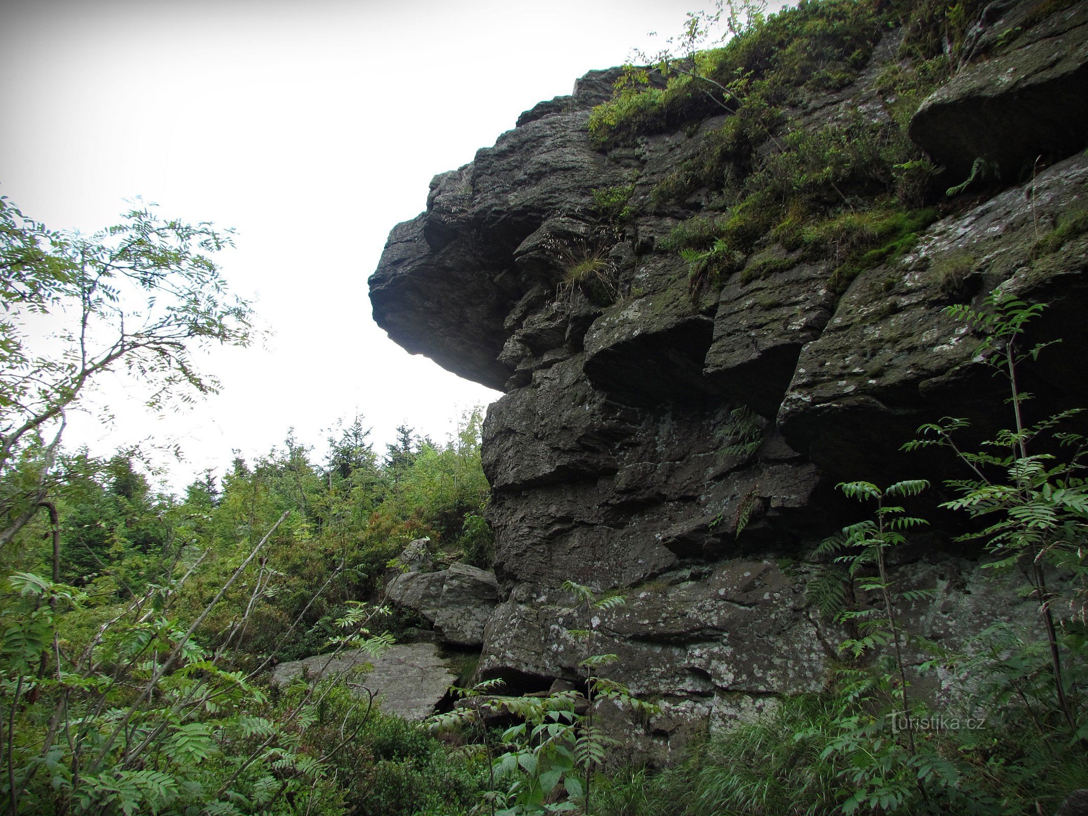 Suchý vrch - roccia vicino al cottage di Kramář