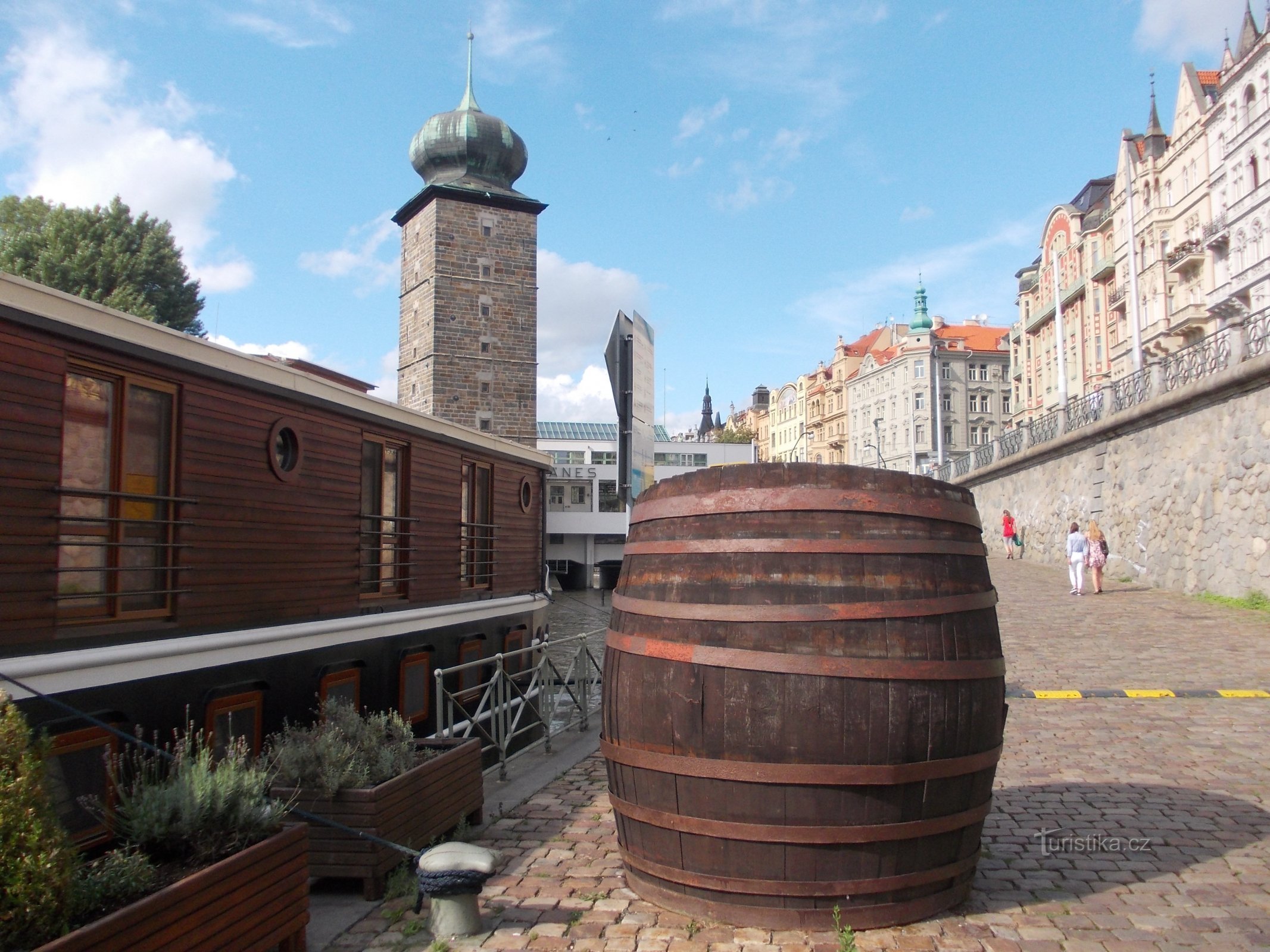 barril e torre de água Štíkovská