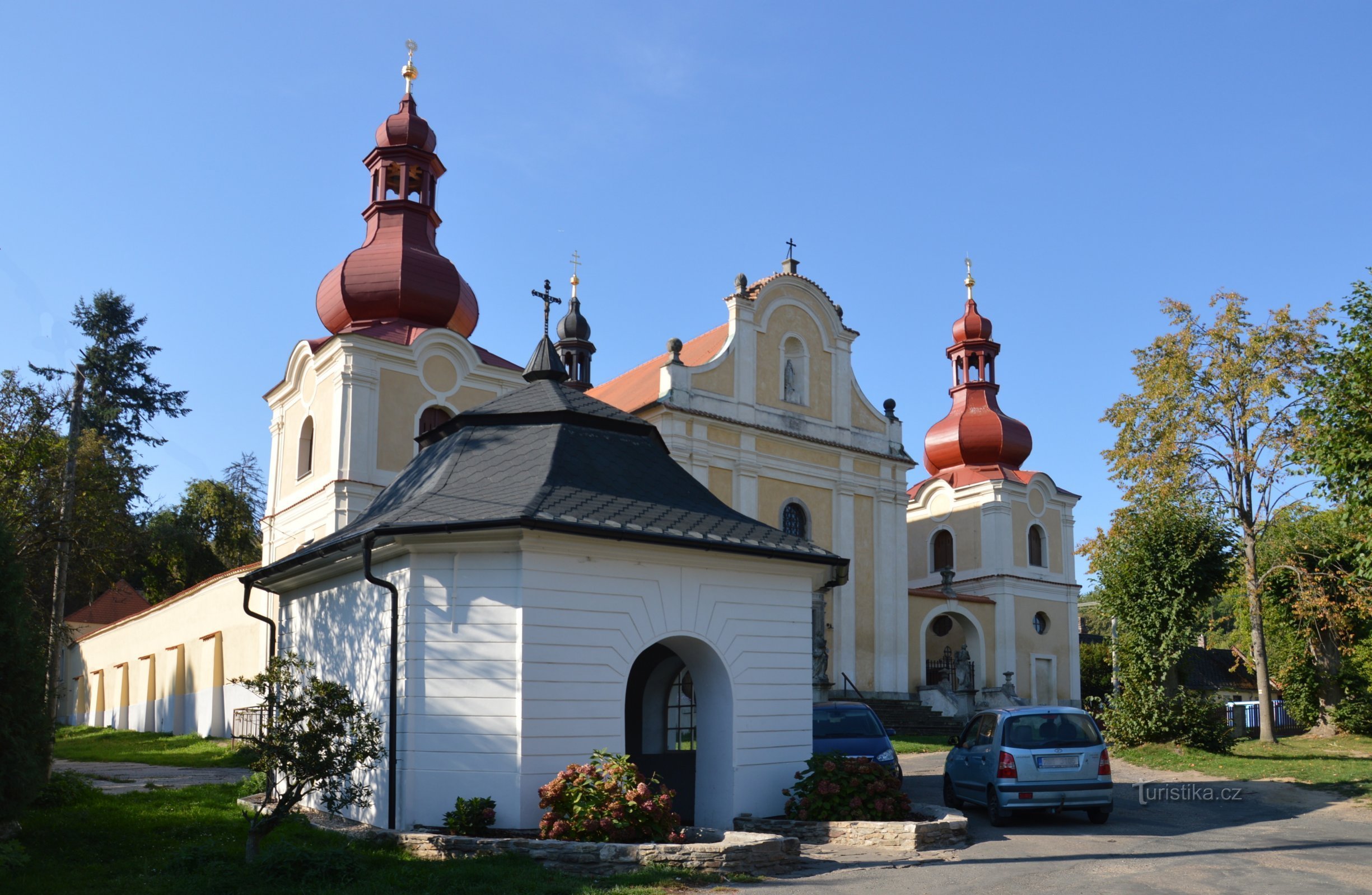 Sudějov - una cappella con una sorgente