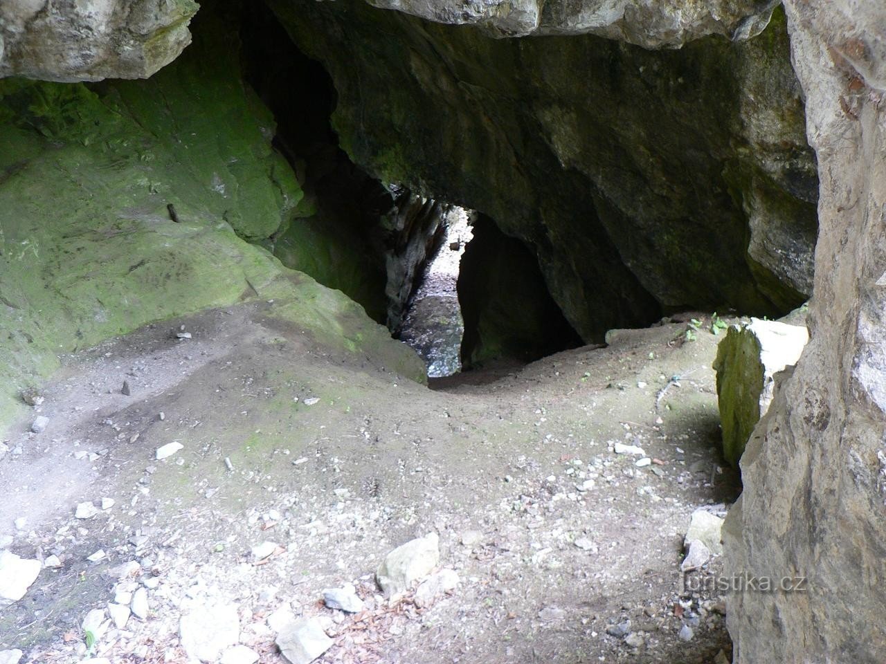 Grotte de Sudslavická et tilleul de Sudslavická.