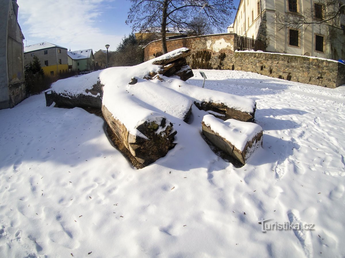 Šumperk, skalbaggebo nära klostret