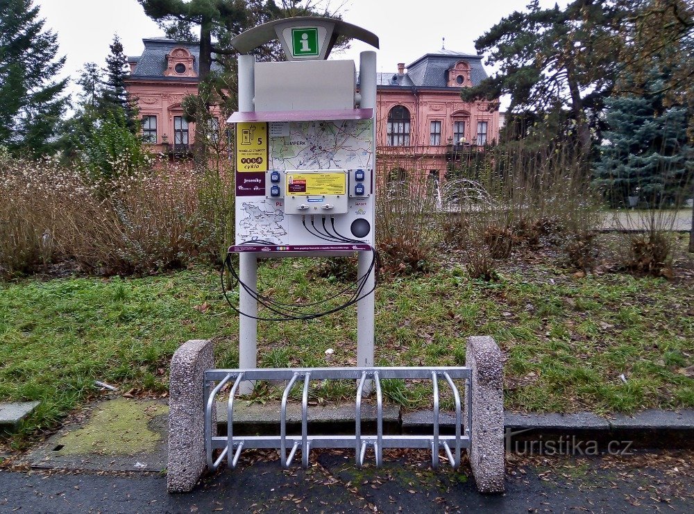 Šumperk - nabíjecí stanice pro elektrokola