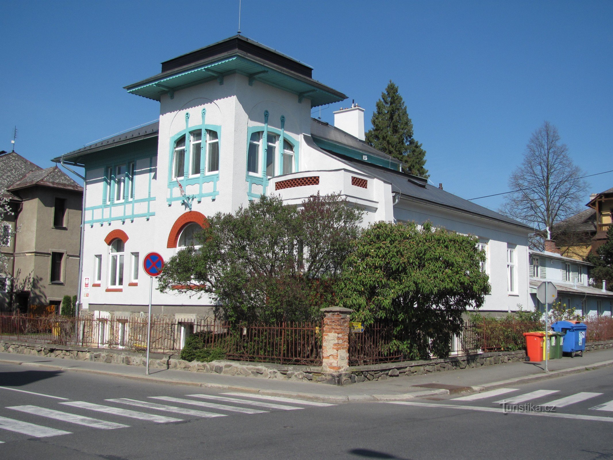 Šumperk - villa in stile art nouveau in via Jeremenková (Carità, ex OHES)